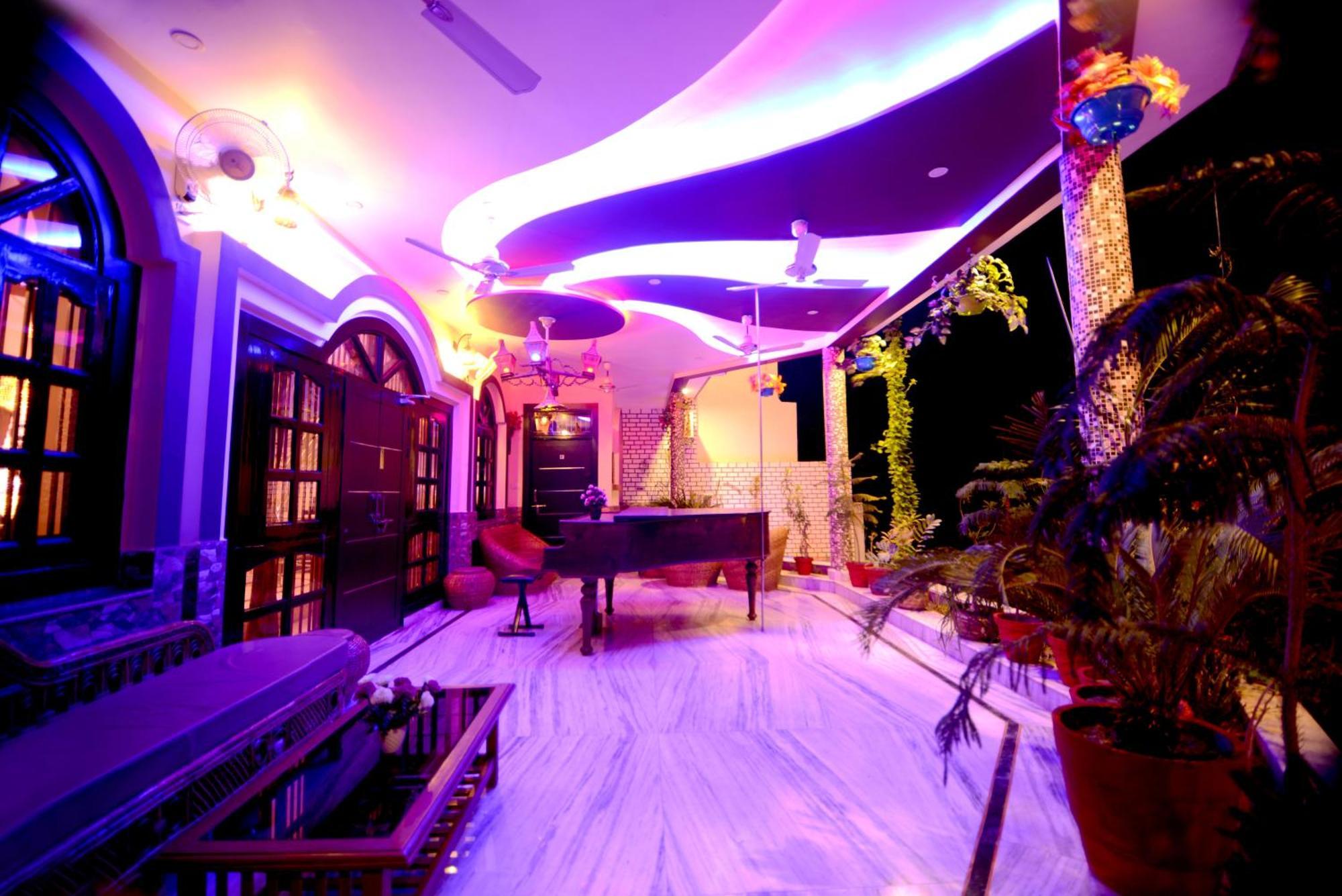 Aman Homestay, A Boutique Hotel Агра Экстерьер фото
