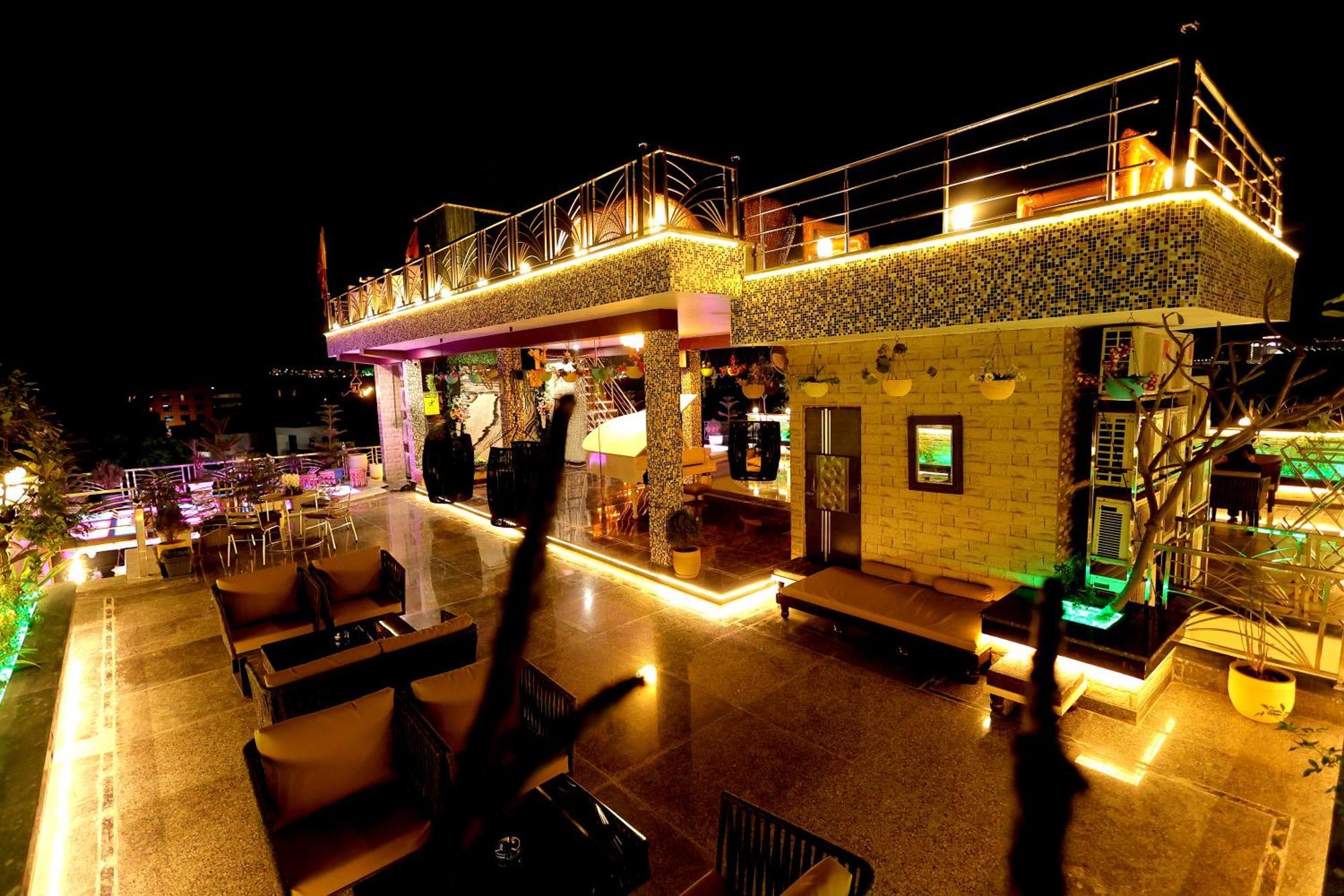 Aman Homestay, A Boutique Hotel Агра Экстерьер фото