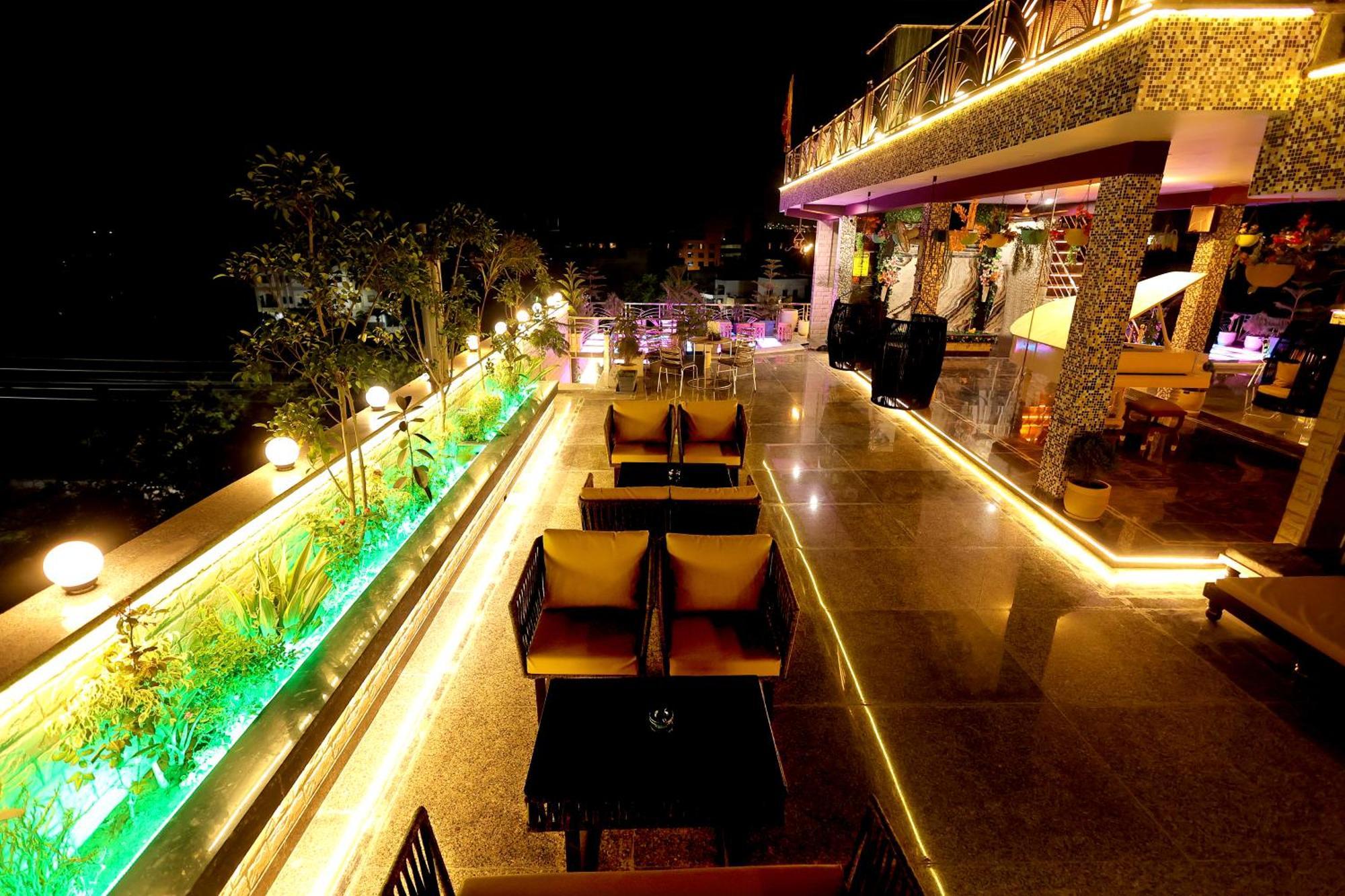 Aman Homestay, A Boutique Hotel Агра Экстерьер фото