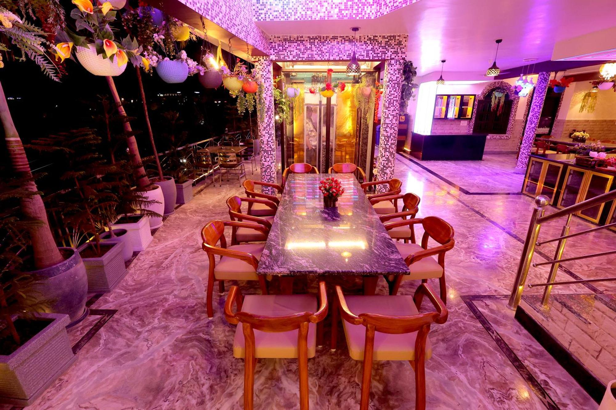 Aman Homestay, A Boutique Hotel Агра Экстерьер фото