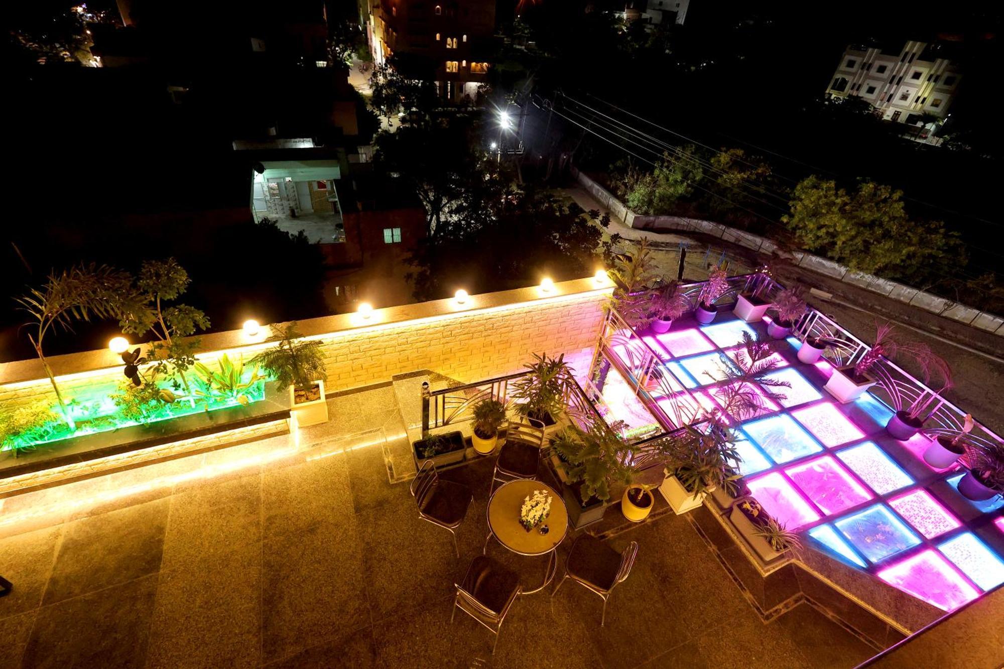 Aman Homestay, A Boutique Hotel Агра Экстерьер фото