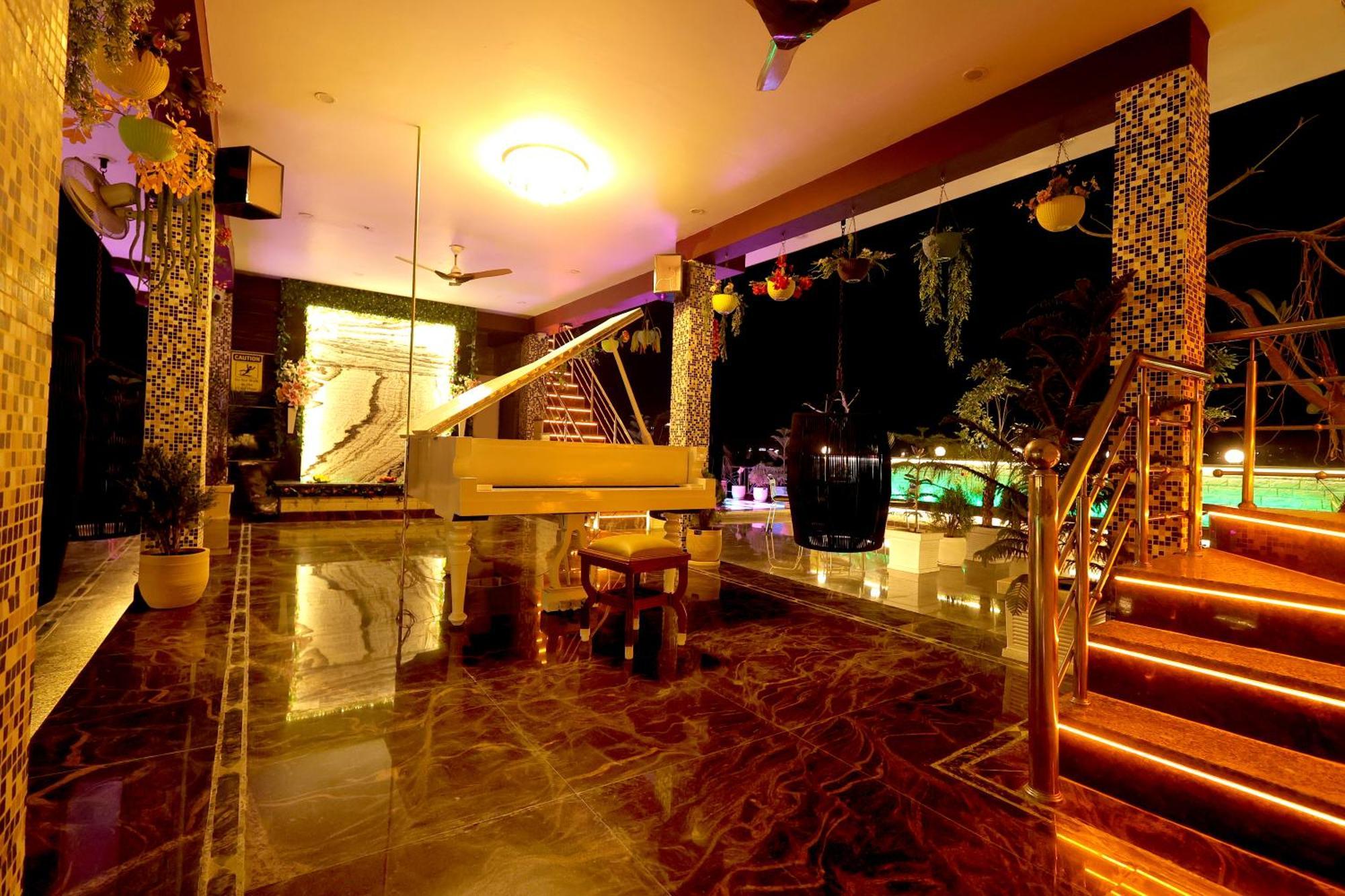 Aman Homestay, A Boutique Hotel Агра Экстерьер фото