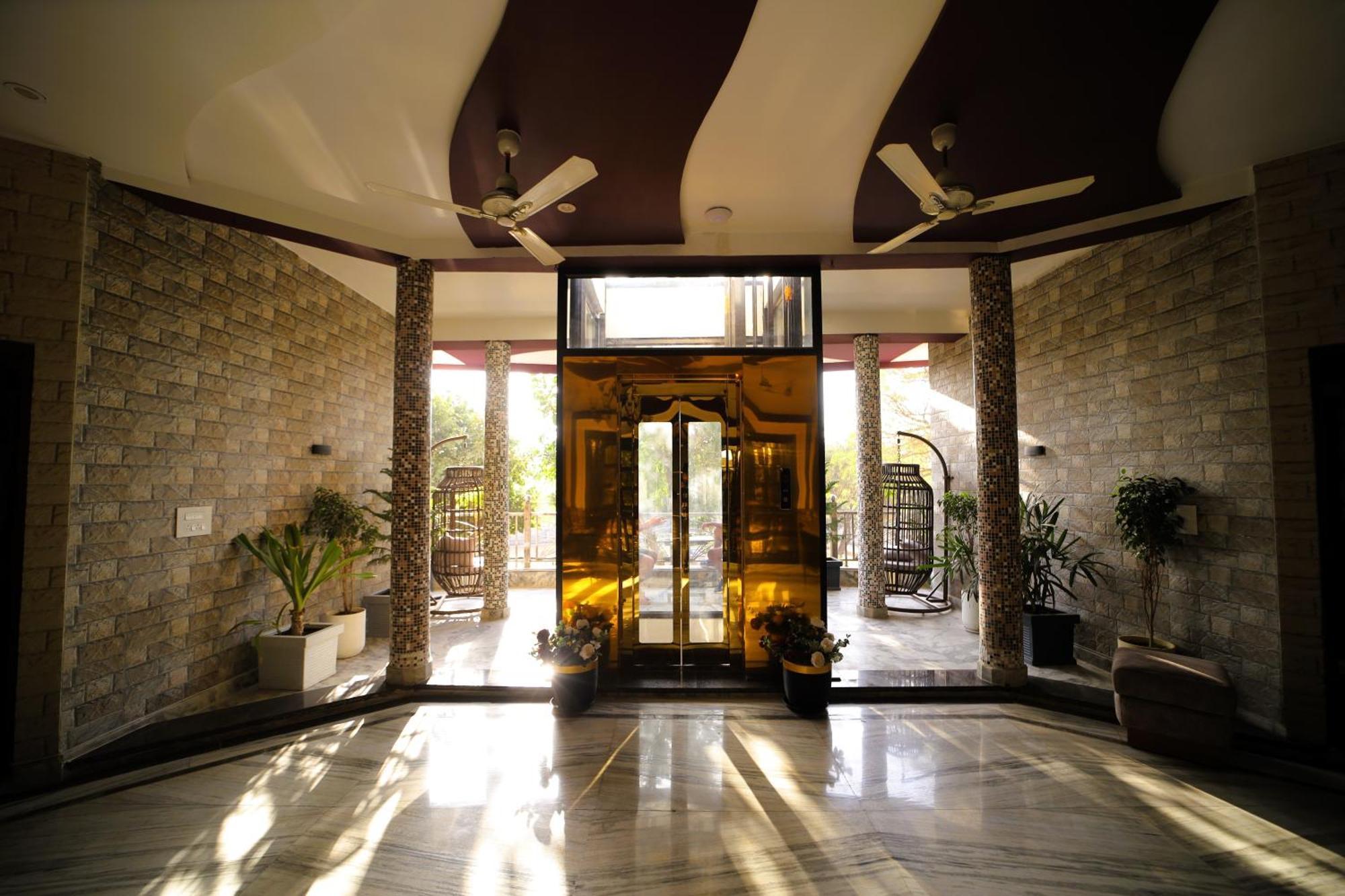 Aman Homestay, A Boutique Hotel Агра Экстерьер фото