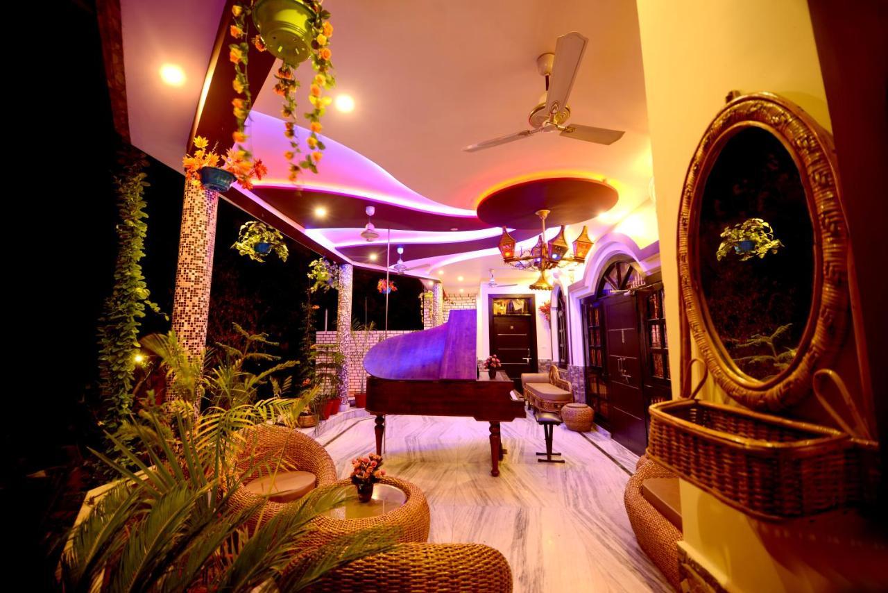 Aman Homestay, A Boutique Hotel Агра Экстерьер фото