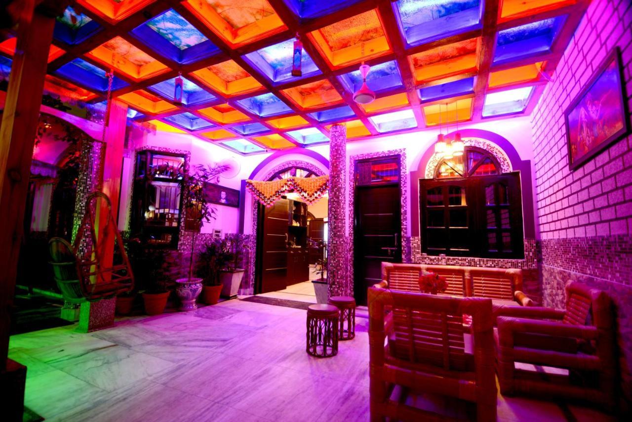 Aman Homestay, A Boutique Hotel Агра Экстерьер фото